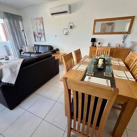 Beautiful 2 Bed Apartment In Peyia Valley, Paphos ภายนอก รูปภาพ