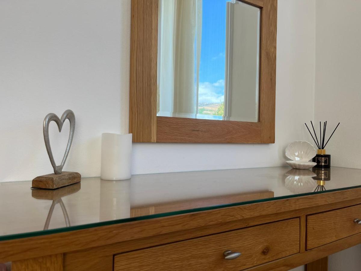 Beautiful 2 Bed Apartment In Peyia Valley, Paphos ภายนอก รูปภาพ