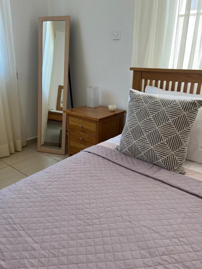 Beautiful 2 Bed Apartment In Peyia Valley, Paphos ภายนอก รูปภาพ