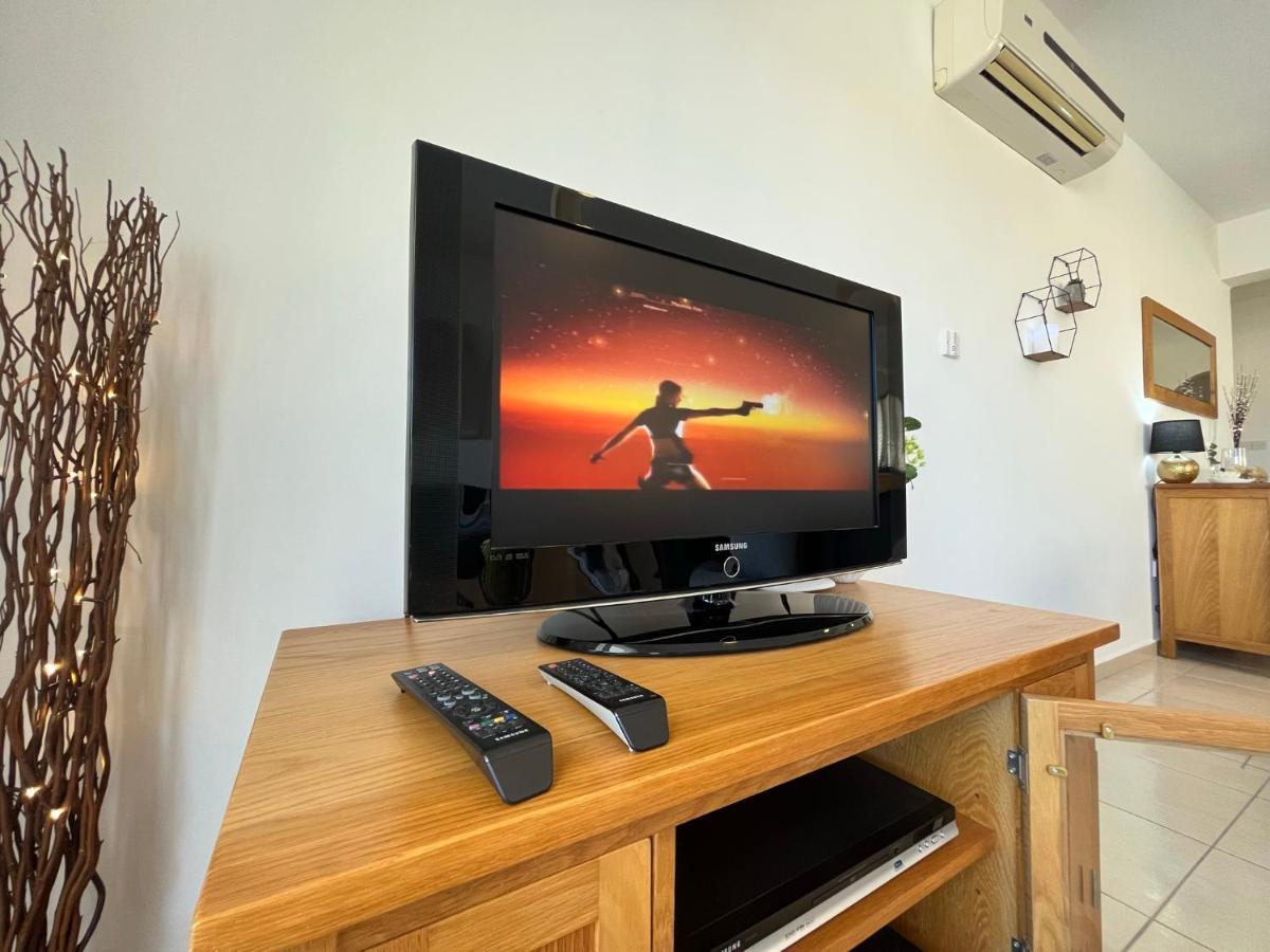 Beautiful 2 Bed Apartment In Peyia Valley, Paphos ภายนอก รูปภาพ