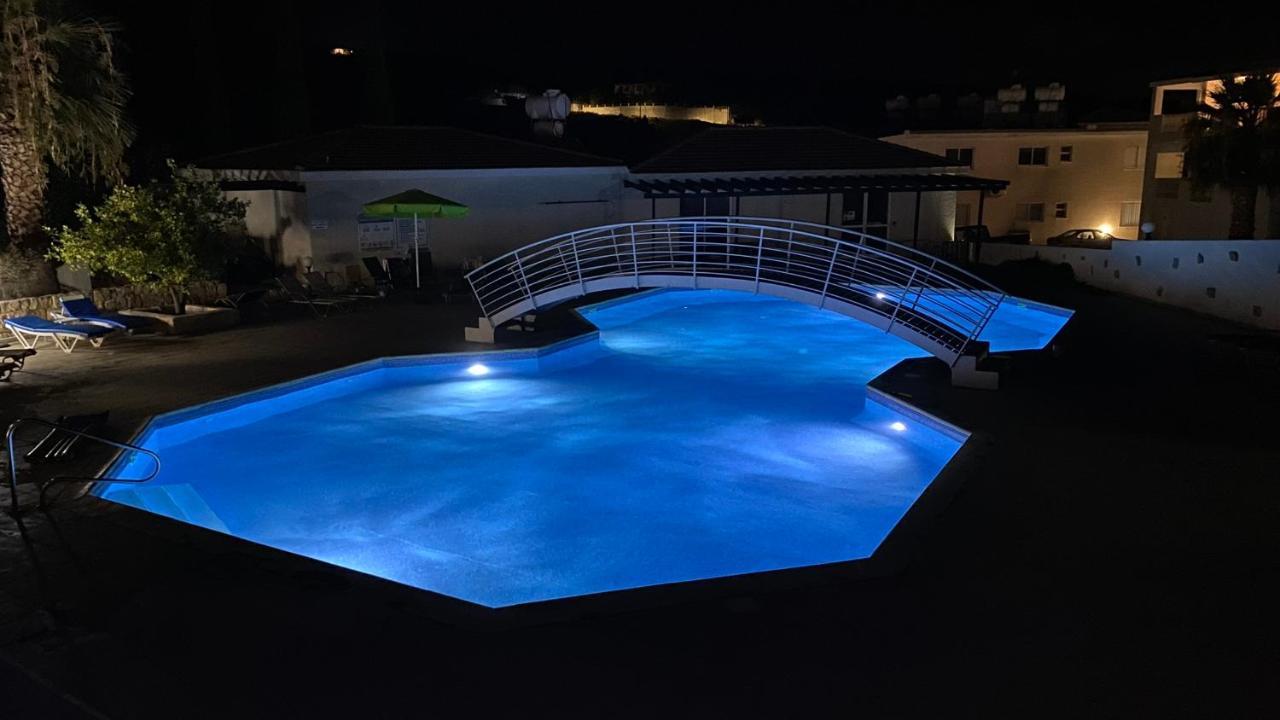 Beautiful 2 Bed Apartment In Peyia Valley, Paphos ภายนอก รูปภาพ